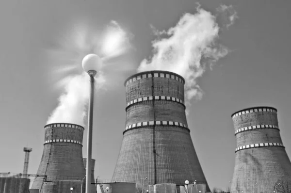 Atomic Reactor Operating Nuclear Power Plant Smoke Chimney Black White — Stock Photo, Image