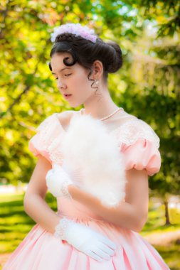 Romantik, çekici kız kendini fan fanning