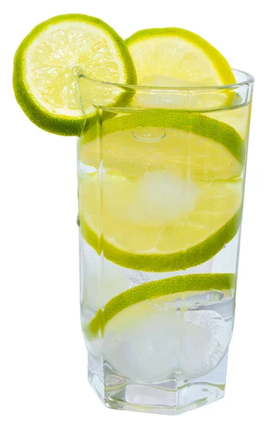 Limonade mit Limette isoliert — Stockfoto