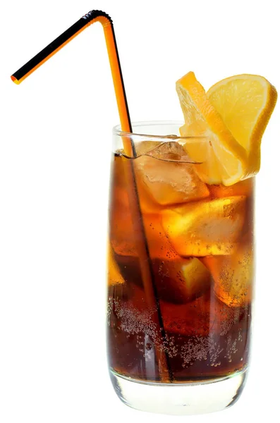 Cola Ποτό Παγάκια Και Φέτες Λεμονιού Ένα Ποτήρι Highball Απομονώνονται — Φωτογραφία Αρχείου