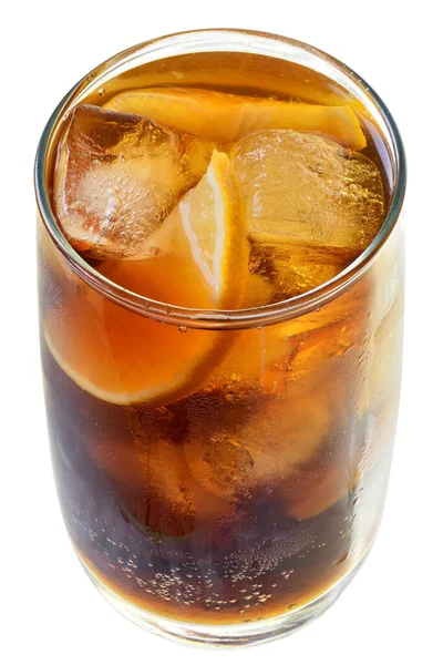 Cola Ποτό Παγάκια Και Φέτες Λεμονιού Ένα Ποτήρι Highball Απομονώνονται — Φωτογραφία Αρχείου
