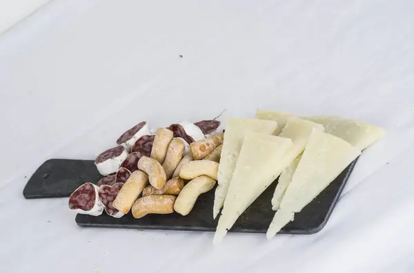 Tabla Comida Pan Español Aperitivo Salsa Italiano Sheese Almuerzo — Foto de Stock