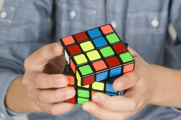 Colorido Rompecabezas Cuadrado Cubo Rubik Color Juego Jugar Solo — Foto de Stock