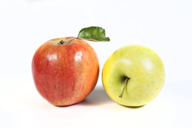 Elma beyaz üzerine izole