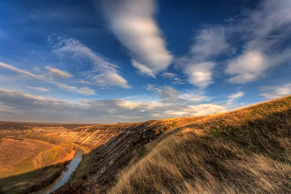 Paisaje con río — Foto de Stock