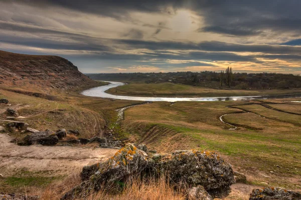 Peisaj cu râu — Fotografie, imagine de stoc