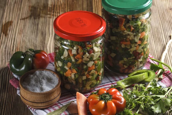 Légumes hachés en pot — Photo