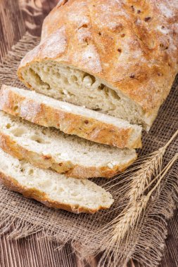 Taze ev yapımı ekmek.