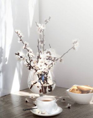 çay ve kayısı çiçek