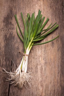 Genç ve taze sarımsak