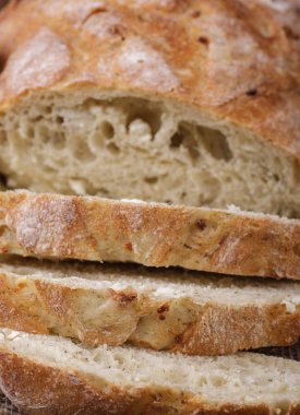 Taze ev yapımı ekmek.