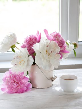 Şakayıklarla dolu bir hayat