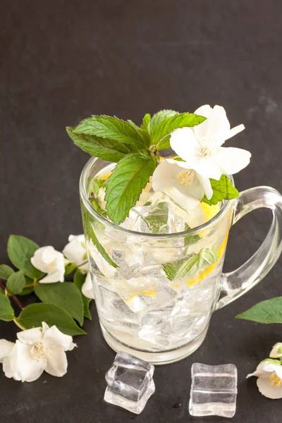 buz suyu ile Yasemin