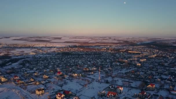 Vista Superior Los Suburbios Ciudad Pequeñas Casas Pueblo Agradable Puesta — Vídeos de Stock