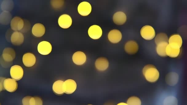 lumières d'arbre de Noël déconcentrées. fond de Noël 