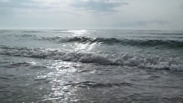 Deniz Üzerinde Gün Batımının Olduğu Güzel Bir Manzara — Stok video