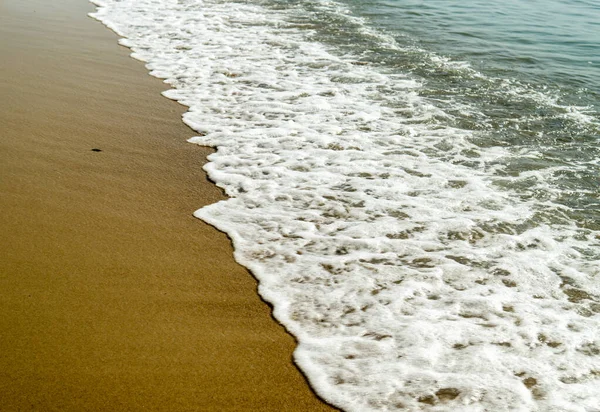 Soft wave of the sea on the sandy beach — Stock Photo, Image
