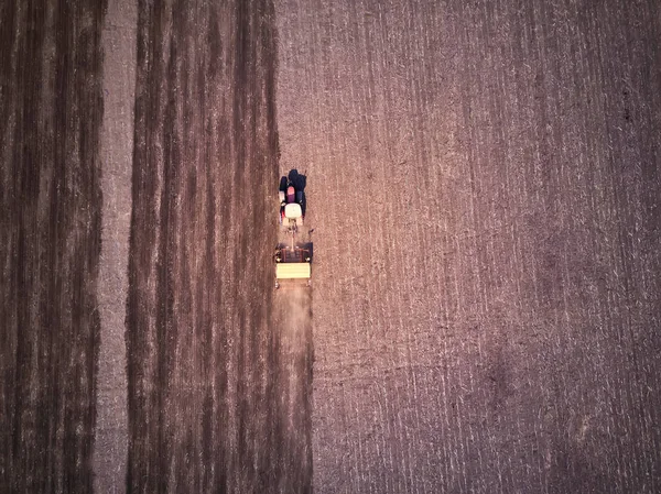 Tractor Campo Que Realiza Siembra Primavera Vista Superior Desde Dron — Foto de Stock