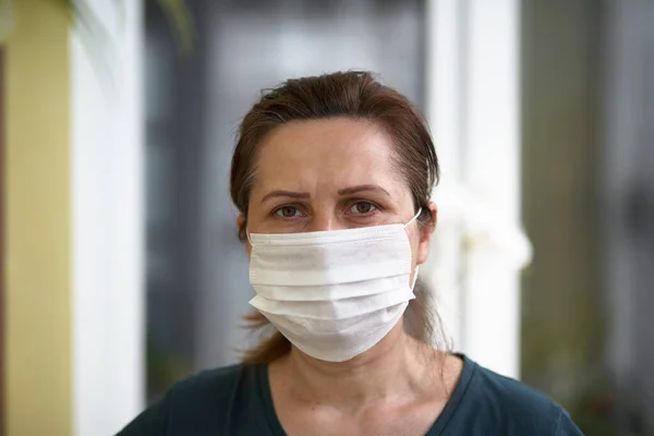 Közeli Portré Egy Nőről Aki Sebészeti Maszkot Visel Vírusok Légszennyezés — Stock Fotó