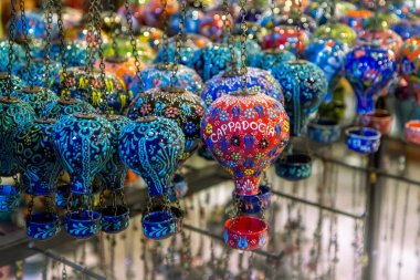 Kapadokya seramik sıcak hava balon içinde Hediyelik eşya alışveriş