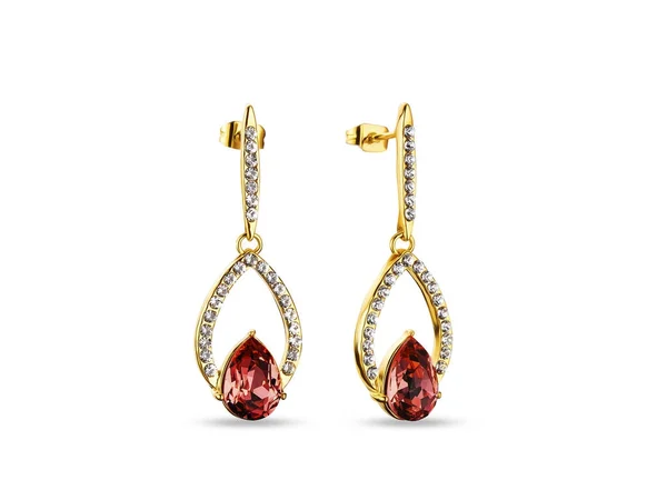 Boucles d'oreilles dorées avec cristaux rouges sur fond blanc, bijoux — Photo