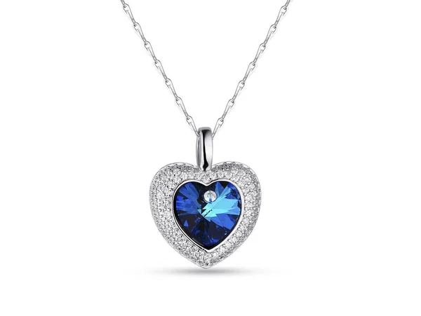 Eleganckie białe złoto naszyjnik wisiorek serce diamenty i niebieski na białym tle, kształt serca Zdjęcie Stockowe