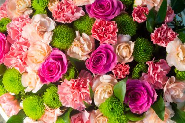 öğleden sonra Wroclaw gül buketi