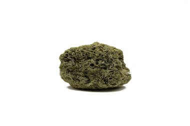 Beyaz arka plan üzerinde izole taş kireç taşı