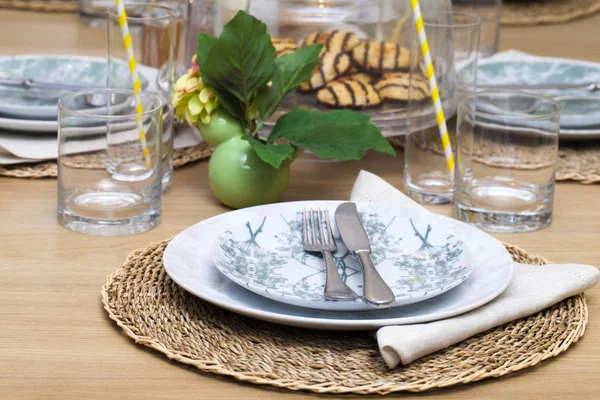 Tabel Geserveerd Een Eetkamer — Stockfoto