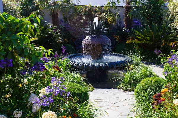 Summer Tranquil Garden Landscape Patio Area — Stock Photo, Image