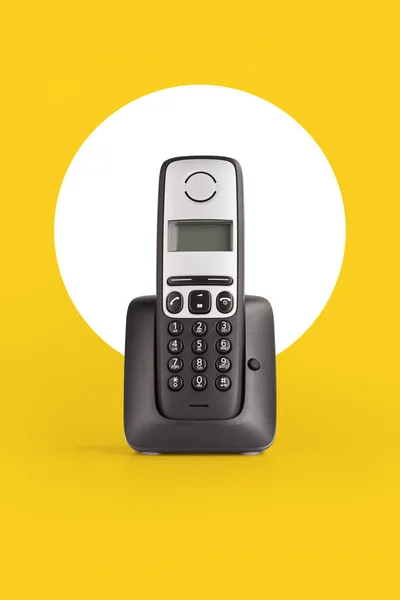 버튼의 오래 된 전화 — 스톡 사진