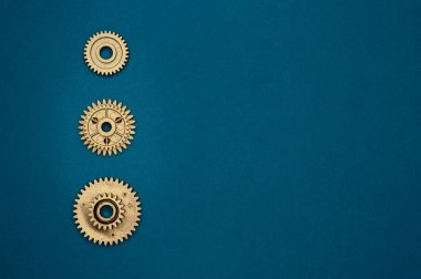 Endüstri projeleri veya mekanik konuları için altın plastik dişlilerin şablonu.