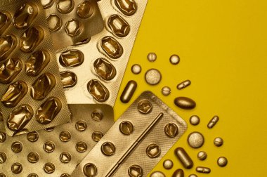 Endüstri projeleri veya mekanik konuları için altın plastik dişlilerin şablonu.