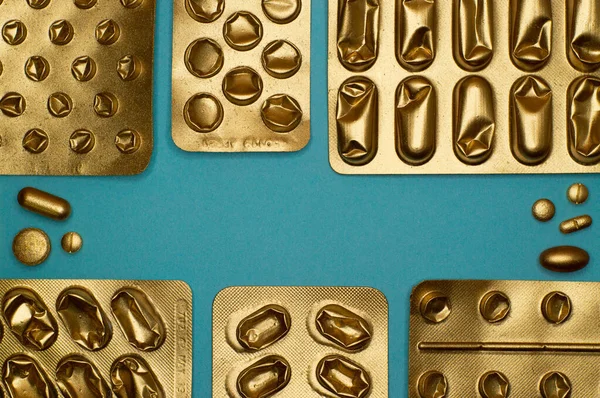 Πρότυπο Χρυσά Πλαστικά Εργαλεία Για Βιομηχανικά Έργα Θέματα Μηχανικής — Φωτογραφία Αρχείου
