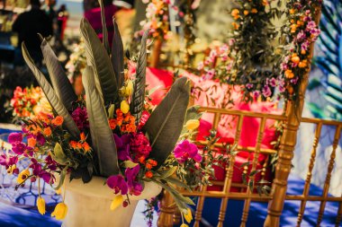 Gala 'da çiçek tasarımı ya da düğün kutlaması