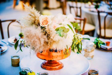 Gala 'da çiçek tasarımı ya da düğün kutlaması