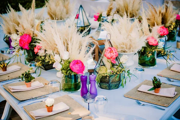 Bloemenontwerp Gala Huwelijksfeest — Stockfoto