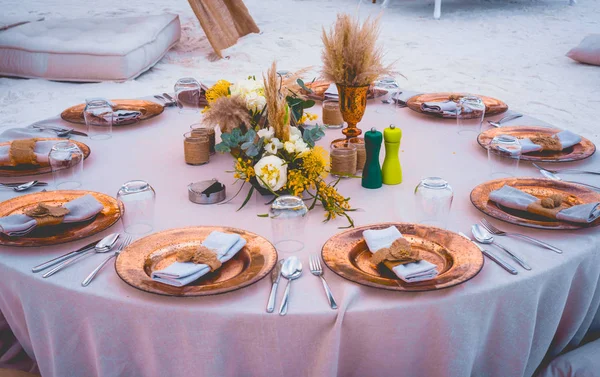 Conjunto Mesa Casamento Elegantemente Decorado — Fotografia de Stock