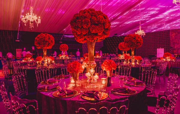 Элегантное украшение цветов для празднования, свадьбы, мероприятия или дня рождения
