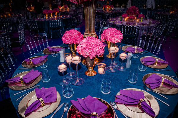 Элегантное украшение цветов для празднования, свадьбы, мероприятия или дня рождения
