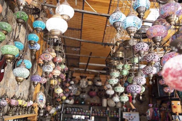 Vintage Coloridas Lámparas Turcas Techo Del Mercado — Foto de Stock