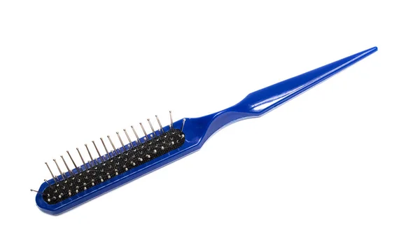 Brosse à cheveux bleue isolée sur fond blanc — Photo