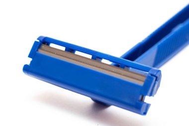 Beyaz arka planda mavi jilet