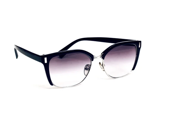 Czarne Okulary Przeciwsłoneczne Odizolowane Białym Tle Zbliżenie — Zdjęcie stockowe