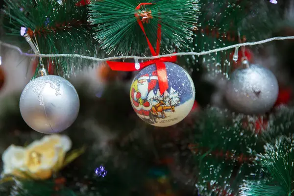 Decoração de Natal em fundo abstrato. Bolas de Natal . — Fotografia de Stock