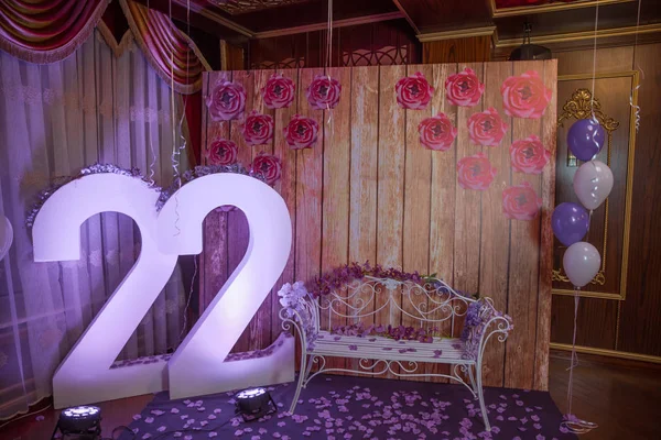 22 Ans Images Libres De Droit Photos De 22 Ans Depositphotos