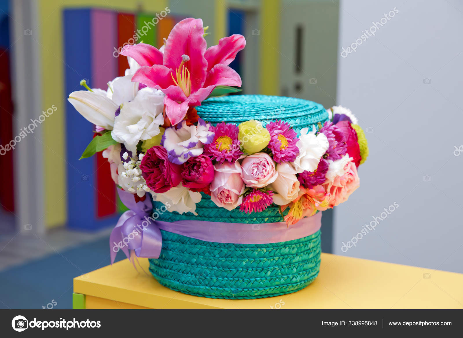 Beautiful Bouquets Of Pink White Yellow And Red Flowers In The Round Lavender Box Red And Purple Flower Bouquet In Round Green Box Stock Photo Image By C Fotoqraf Tk Mail Ru 338995848