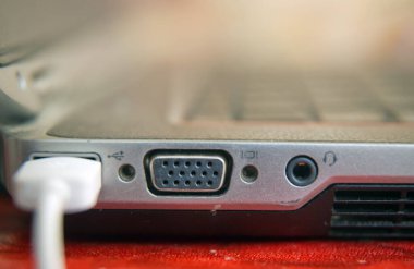 For training and seminar on the projector.High quality signal cable for professional work.Technology .Various Input and Output Ports . connecting the audio and video system of notebook to projector.