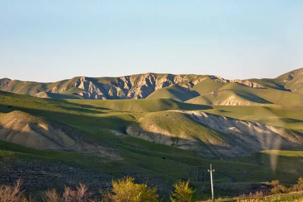 Güzel Çizgili Ağaçsız Dağ Manzarası Xizi Azerbaycan Daki Dağlar Renkli — Stok fotoğraf
