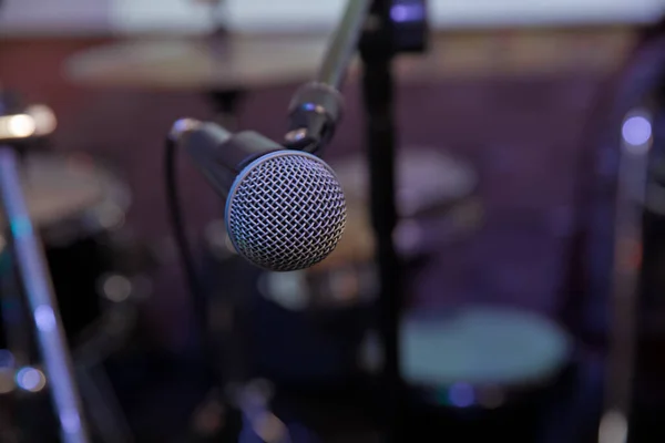 Microfone Profissional Estúdio Condensador Conceito Musical Gravação Microfone Foco Seletivo — Fotografia de Stock